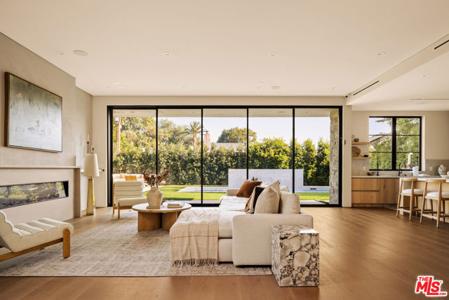 11556 Blix Street, Valley Village CA: https://media.crmls.org/mediaz/39cde15c-b3c7-44e3-ac13-221e534478a4.jpg