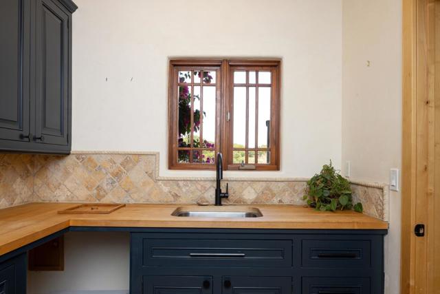 175 Chaparral Road, Carmel Valley CA: https://media.crmls.org/mediaz/39ce1c7e-fa45-4438-bac4-7b1705b3c2ce.jpg