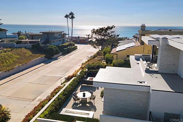 Image 2 of 19 For 216 Ocean St