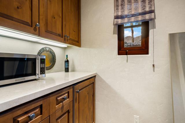 77205 Loma Vista, La Quinta CA: https://media.crmls.org/mediaz/39cedccc-86bd-4f31-8e77-25d2091702c3.jpg