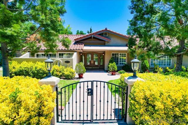 16657 Valle Verde Rd, Poway CA: https://media.crmls.org/mediaz/39cf1e88-cca3-465a-9b57-e2d3102f87cc.jpg