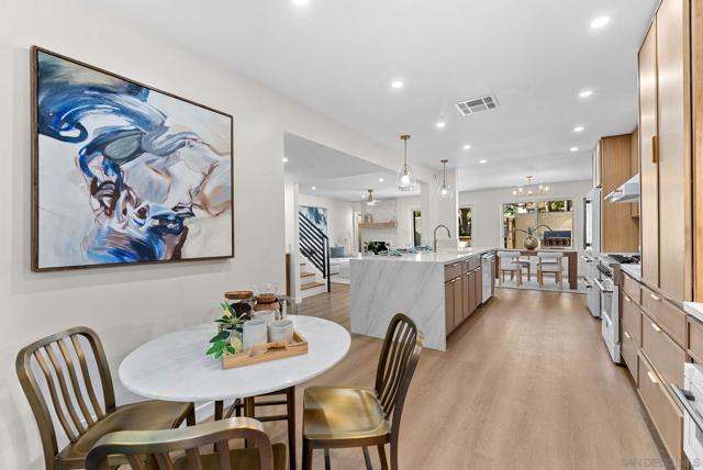 16048 Via Viajera, Rancho Santa Fe CA: https://media.crmls.org/mediaz/39cf4458-3d04-48f0-92f8-98a30cbf58a4.jpg