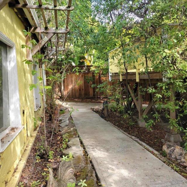 3360 Merrill Road, Aptos CA: https://media.crmls.org/mediaz/39cfe226-f699-4d0c-82a9-94891627cc8f.jpg