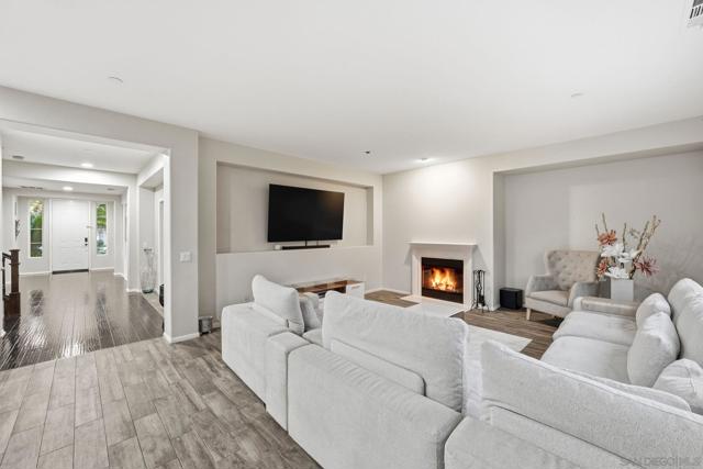 2923 Oro Blanco Cir, Escondido CA: https://media.crmls.org/mediaz/39d04215-f760-47c7-819d-a9ce9a156a7e.jpg