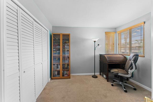 729 Mosaic Cir, Oceanside CA: https://media.crmls.org/mediaz/39d29d54-86a7-4a08-89ee-cbf35855025a.jpg