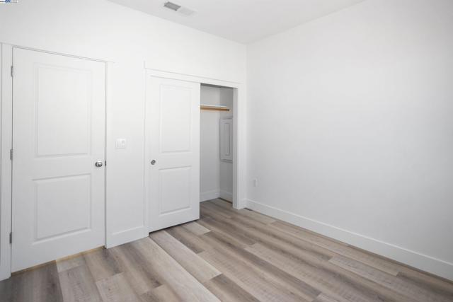 251 E Wrigleys Ave, Mountain House CA: https://media.crmls.org/mediaz/39d2d4cb-c1fc-4854-8a7b-434d1ba03f44.jpg