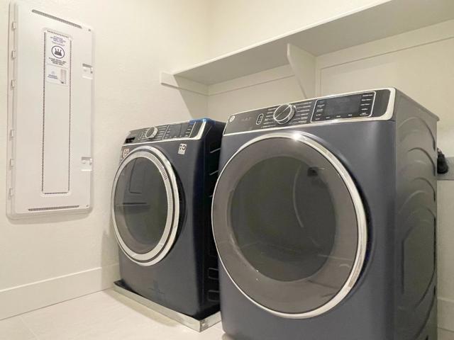 9600 Seawind Way, Newark CA: https://media.crmls.org/mediaz/39d3df8c-762c-4d82-be20-8adf030df8c0.jpg