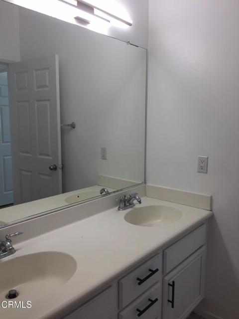 Detail Gallery Image 13 of 20 For 1743 Watercrest Way, Simi Valley,  CA 93065 - 3 Beds | 2/1 Baths