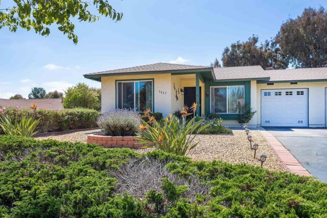 Detail Gallery Image 1 of 1 For 1661 Peacock Bld, Oceanside,  CA 92056 - 2 Beds | 1 Baths