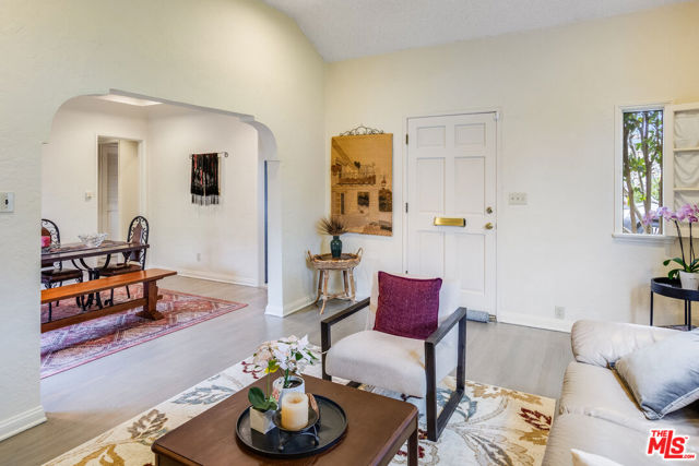 11021 Braddock Drive photo 4