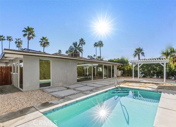 715 N Sunrise Way, Palm Springs CA: https://media.crmls.org/mediaz/39d6a210-eb0a-4f2b-bf72-c939012ef5ae.jpg