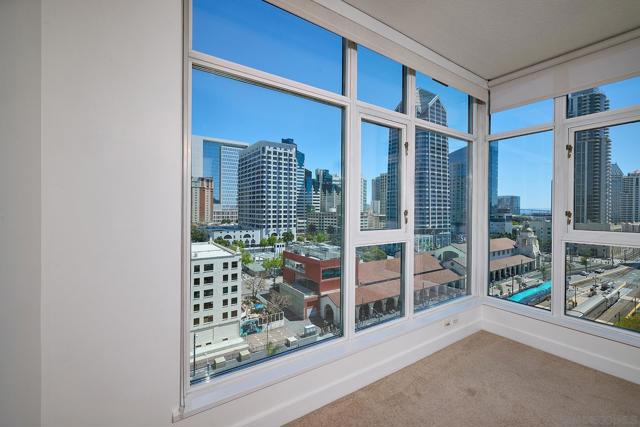 1205 Pacific Hwy, San Diego CA: https://media.crmls.org/mediaz/39d75ccc-82e6-4d89-8b90-749fe3185ee9.jpg