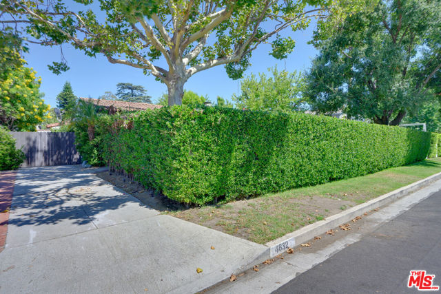 4832 Ben Avenue photo 5