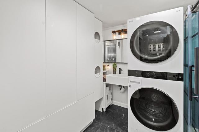 950 Noe Street, San Francisco CA: https://media.crmls.org/mediaz/39d92ae0-1c41-4af6-bc19-a05dd0f01025.jpg
