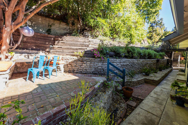 Detail Gallery Image 22 of 24 For 4053 Cromwell Ave, Los Angeles,  CA 90027 - 3 Beds | 3 Baths