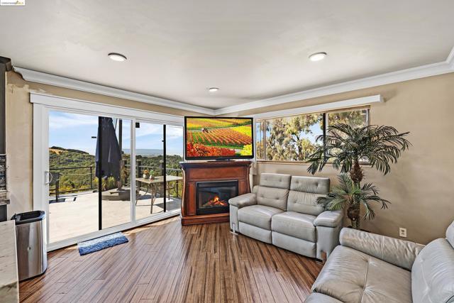 Image 10 of 42 For 28016 Whitestone Ct
