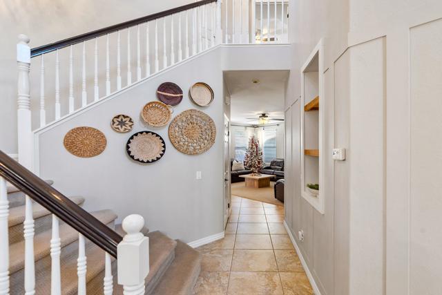 Detail Gallery Image 18 of 75 For 561 Chesterfield Cir, San Marcos,  CA 92069 - 4 Beds | 3 Baths