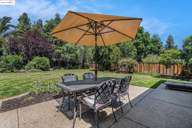 1951 Newton Drive, Brentwood CA: https://media.crmls.org/mediaz/39dc00df-aa82-44ea-a16f-32f086980019.jpg