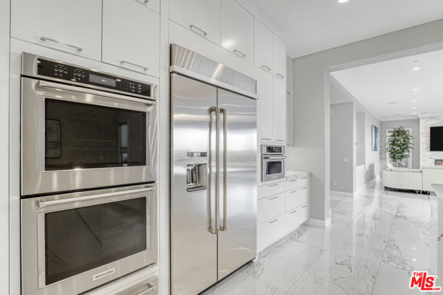 20254 Liverpool Way, Porter Ranch CA: https://media.crmls.org/mediaz/39dc048e-54b5-4cb9-abc3-e19a048793a8.jpg