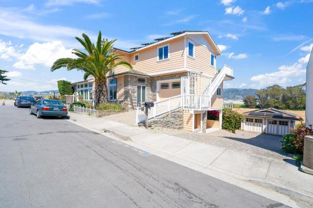 1207 Danmann Avenue, Pacifica CA: https://media.crmls.org/mediaz/39dcd93a-55c1-414e-b332-60d719266128.jpg