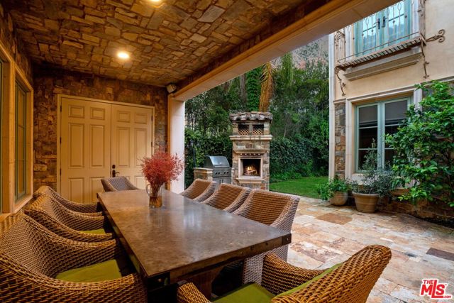 Image 4 of 38 For 919 Gretna Green Way