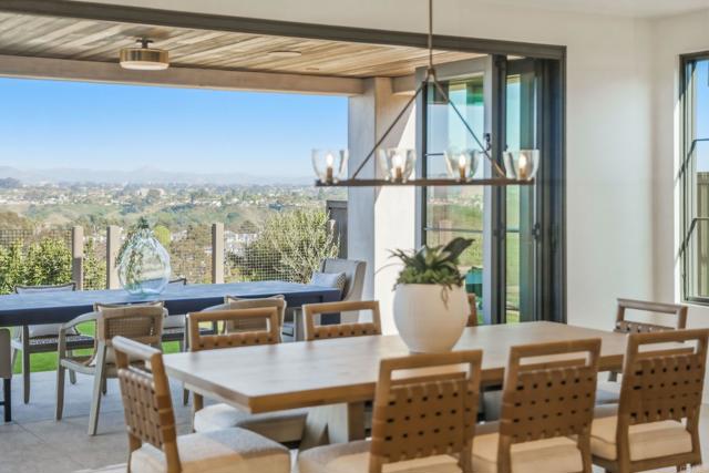 Detail Gallery Image 27 of 72 For 8341 La Jolla Scenic Dr, La Jolla,  CA 92037 - 5 Beds | 5/1 Baths