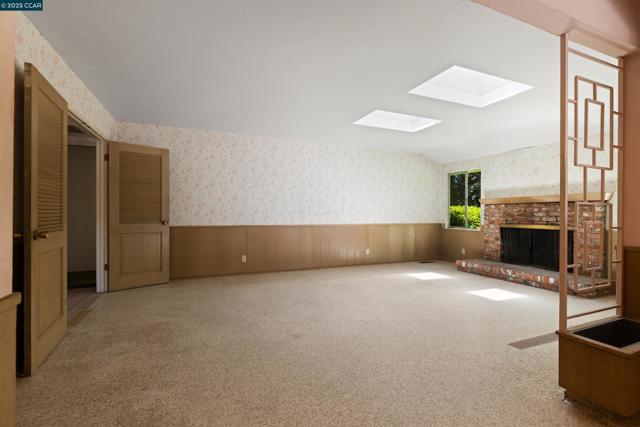 18 Garden Estates Ct, Alamo CA: https://media.crmls.org/mediaz/39ddd380-3abc-44ca-a44b-3ae15745784b.jpg