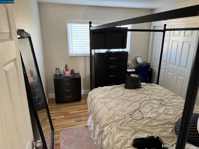 4304 Belle Dr, Antioch CA: https://media.crmls.org/mediaz/39df36df-0e0c-465d-b1f7-8bb637375053.jpg