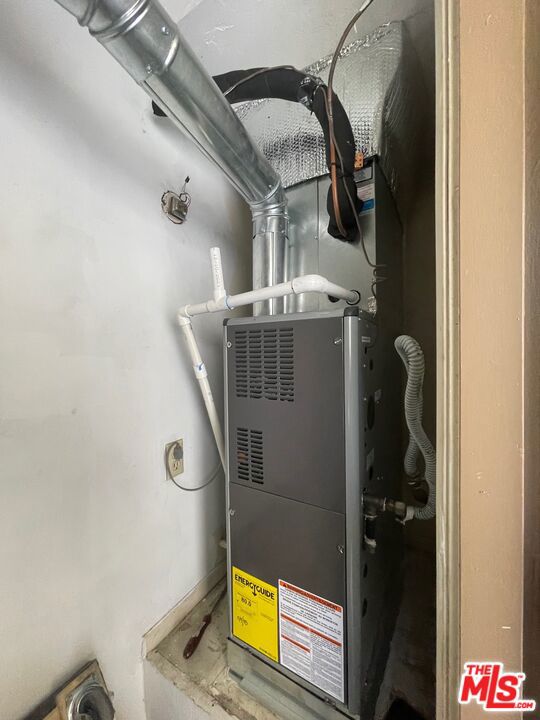 23502 Coso, Mission Viejo CA: https://media.crmls.org/mediaz/39df3aa8-4c97-4d09-b0d7-93097ce8cc0f.jpg