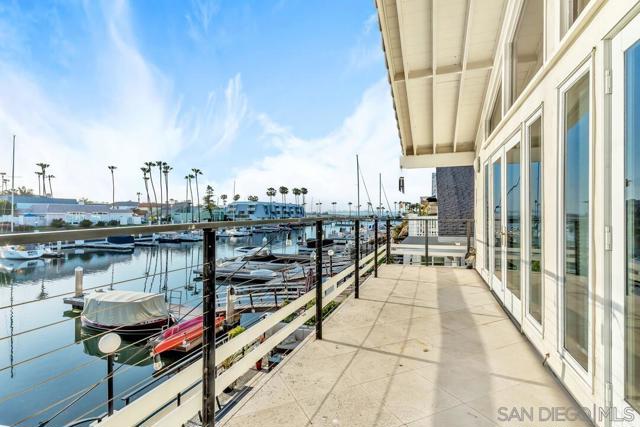 36 Admiralty Cross, Coronado CA: https://media.crmls.org/mediaz/39dfd5e2-81b3-4b65-956a-7949019cad0f.jpg