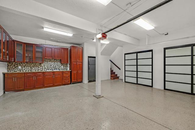 318 Innisfree Drive, Daly City CA: https://media.crmls.org/mediaz/39e01346-c811-4b14-b3de-3c29b96e10ba.jpg