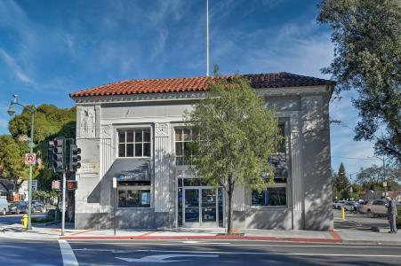 600 Pennsylvania Avenue, Los Gatos CA: https://media.crmls.org/mediaz/39e075ed-e56a-4b66-9547-2f998b288579.jpg