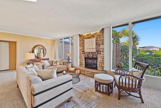 734 Seacliff Drive, Aptos CA: https://media.crmls.org/mediaz/39e0d865-dfee-4e5f-80b0-7ffb0681798f.jpg