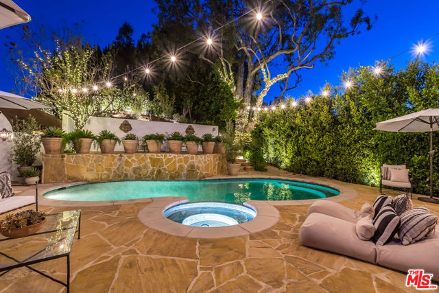 8149 Mannix Drive, Los Angeles CA: https://media.crmls.org/mediaz/39e12377-3245-4123-a198-730cf94bfd7c.jpg