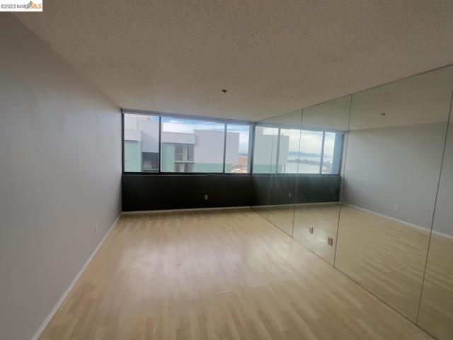 Image 9 of 14 For 555 Pierce St  1520