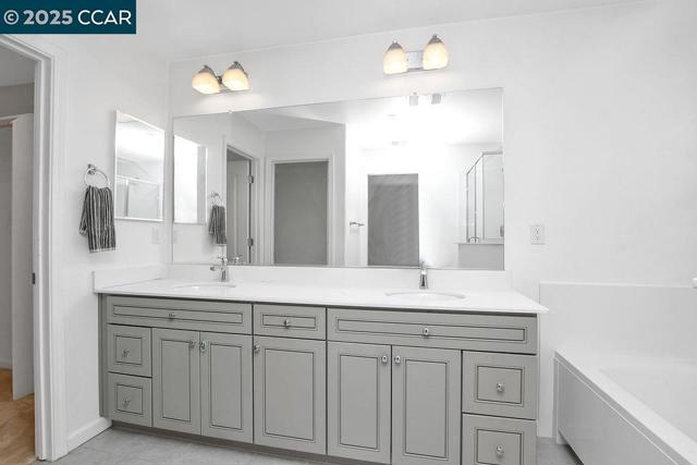 476 Colina Way, El Sobrante CA: https://media.crmls.org/mediaz/39e3655c-01cf-45fa-94e1-b304be83b1ec.jpg