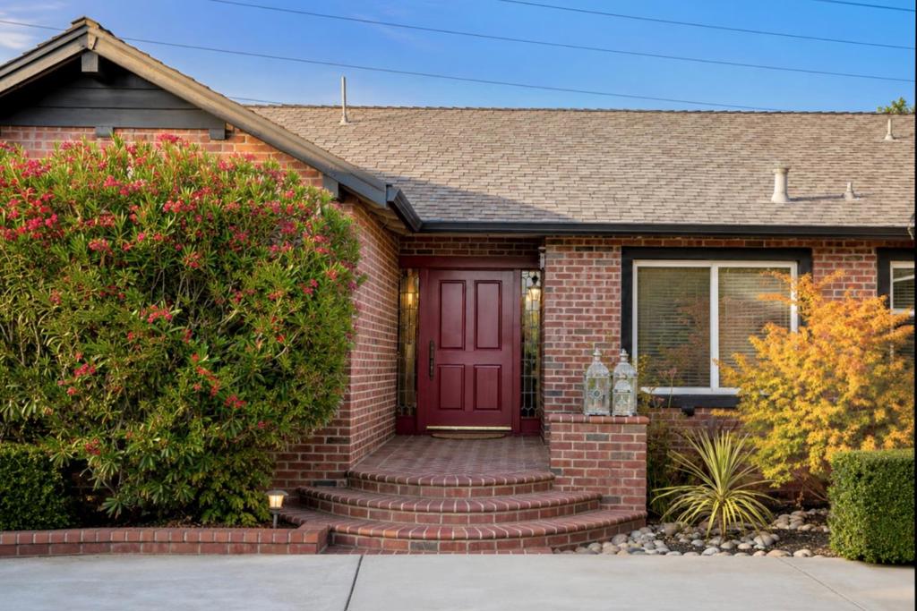12498 Sumner Drive