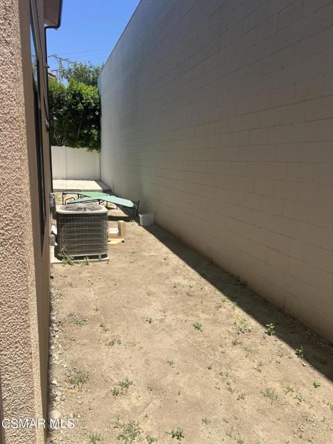 7608 W Ani Way, North Hollywood CA: https://media.crmls.org/mediaz/39e3a1ba-5277-4688-a273-4e056906262e.jpg