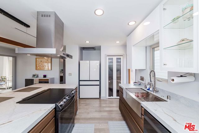 5524 W 122nd Street, Hawthorne CA: https://media.crmls.org/mediaz/39e3b00c-cb5d-40e0-90ee-312ab2a49bed.jpg