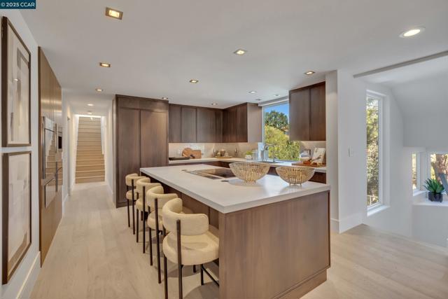 127 Caminar Way, Walnut Creek CA: https://media.crmls.org/mediaz/39e41e2c-e804-4b42-888d-1ce5ade061d1.jpg