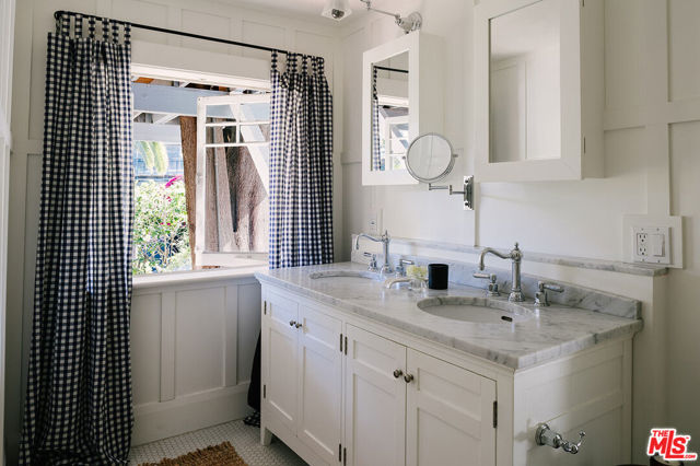 1954 Pinehurst Road, Los Angeles CA: https://media.crmls.org/mediaz/39e4254a-533d-46f4-8a87-08a7aa1ff00d.jpg