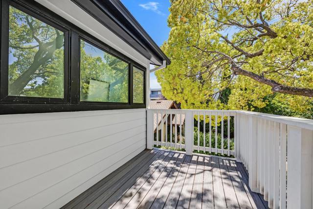 35 Arch Street, Redwood City CA: https://media.crmls.org/mediaz/39e492c8-24ce-448e-978a-0acc1ba1d072.jpg