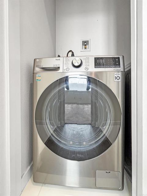 3047 North Park Way, San Diego CA: https://media.crmls.org/mediaz/39e589e5-2079-4c60-9425-cd66d8f095e7.jpg
