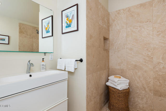 Detail Gallery Image 45 of 54 For 941 Wiladonda Dr, La Canada Flintridge,  CA 91011 - 3 Beds | 3/1 Baths