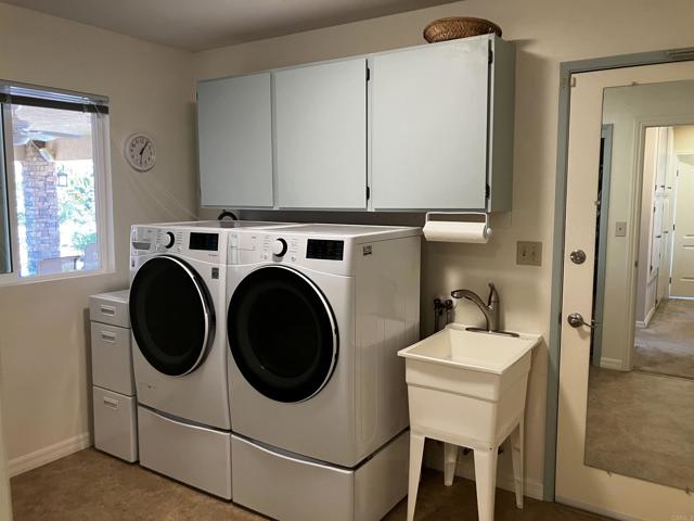 2626 Sunset, Escondido CA: https://media.crmls.org/mediaz/39e63b79-e2f3-4c52-bd9f-24f4801e01b6.jpg
