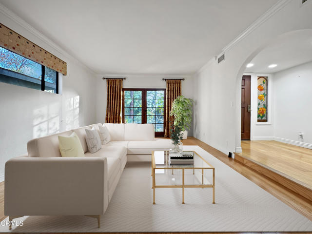 Detail Gallery Image 3 of 51 For 2307 Dorothy St, La Crescenta,  CA 91214 - 4 Beds | 3 Baths