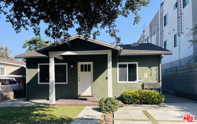 2908 Glenhurst Avenue, Los Angeles CA: https://media.crmls.org/mediaz/39e762c2-a22d-4a0b-a91c-7d72a5a8aeff.jpg