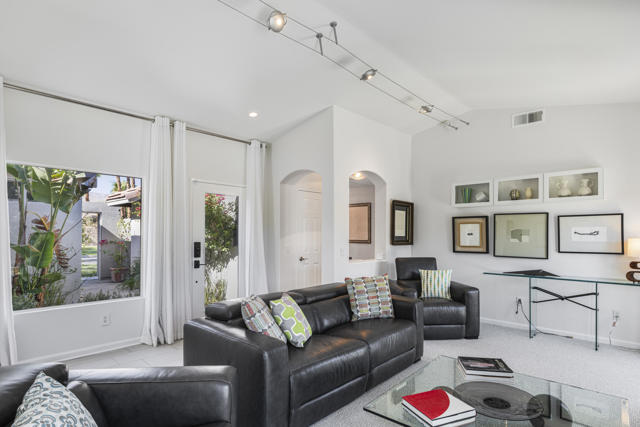 2900 S Redwood Drive, Palm Springs CA: https://media.crmls.org/mediaz/39e80974-5d86-4572-abfc-08471aeda7b7.jpg