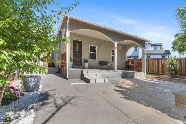 20393 Zorka Avenue, Saratoga CA: https://media.crmls.org/mediaz/39e83514-6a94-4fea-a0c1-2345b25e095a.jpg