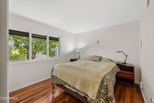 1641 Trafalgar Place, Westlake Village CA: https://media.crmls.org/mediaz/39e867d6-ae44-4932-9242-df4abf9ff712.jpg